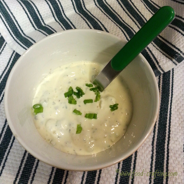 make simple tartar sauce finished