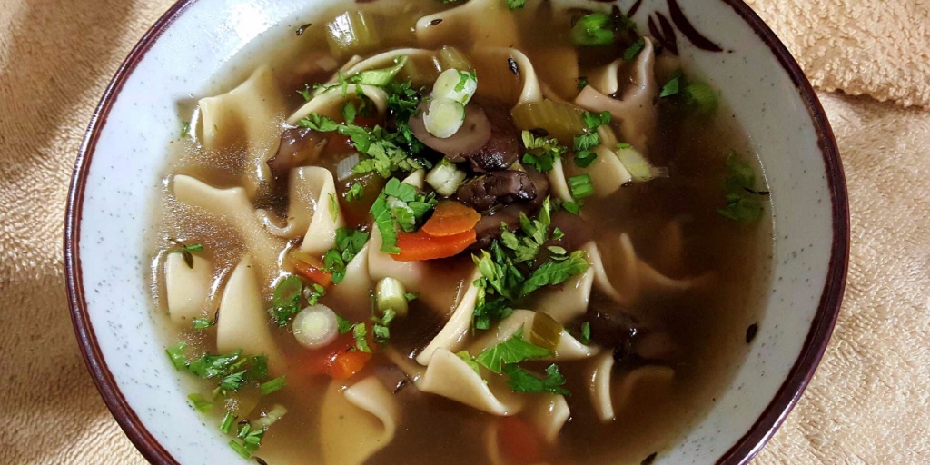 easy-homemade-mushroom-soup1