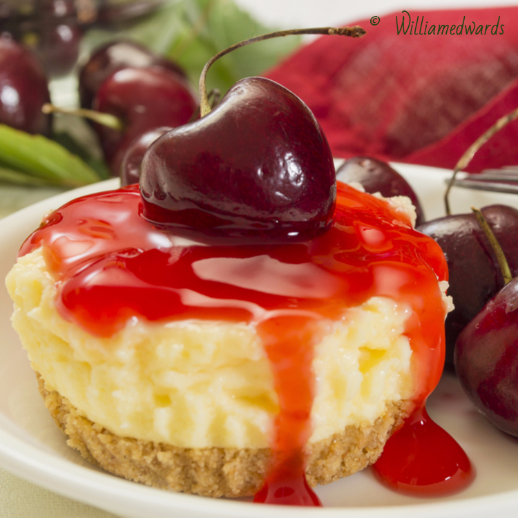 bite-size-mini-cheesecake-cherry